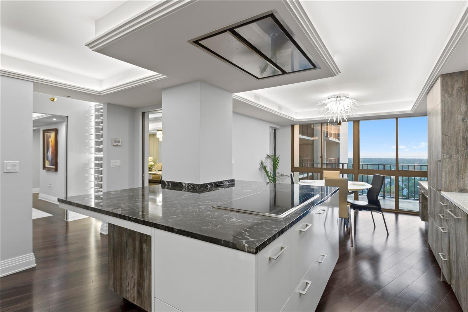 MONTE CARLO TOWERS A CONDOMINI - Residential Lease