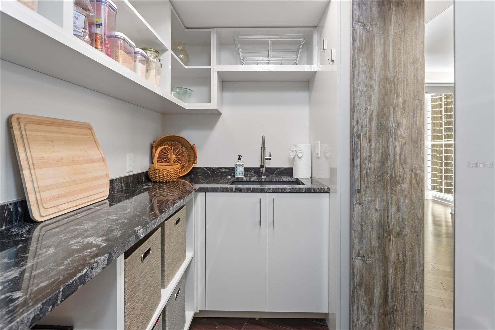 MONTE CARLO TOWERS A CONDOMINI - Residential Lease