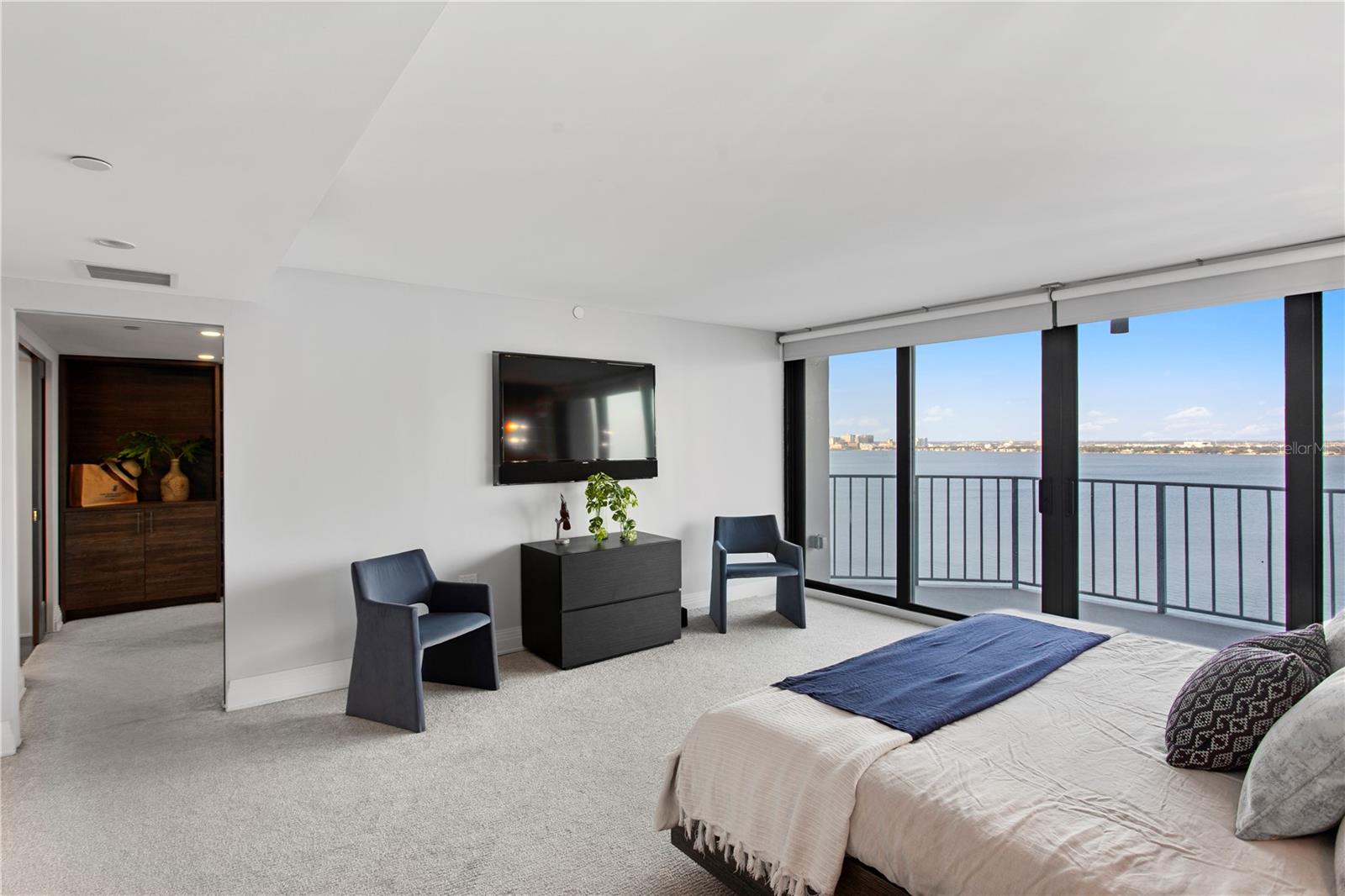 MONTE CARLO TOWERS A CONDOMINI - Residential Lease