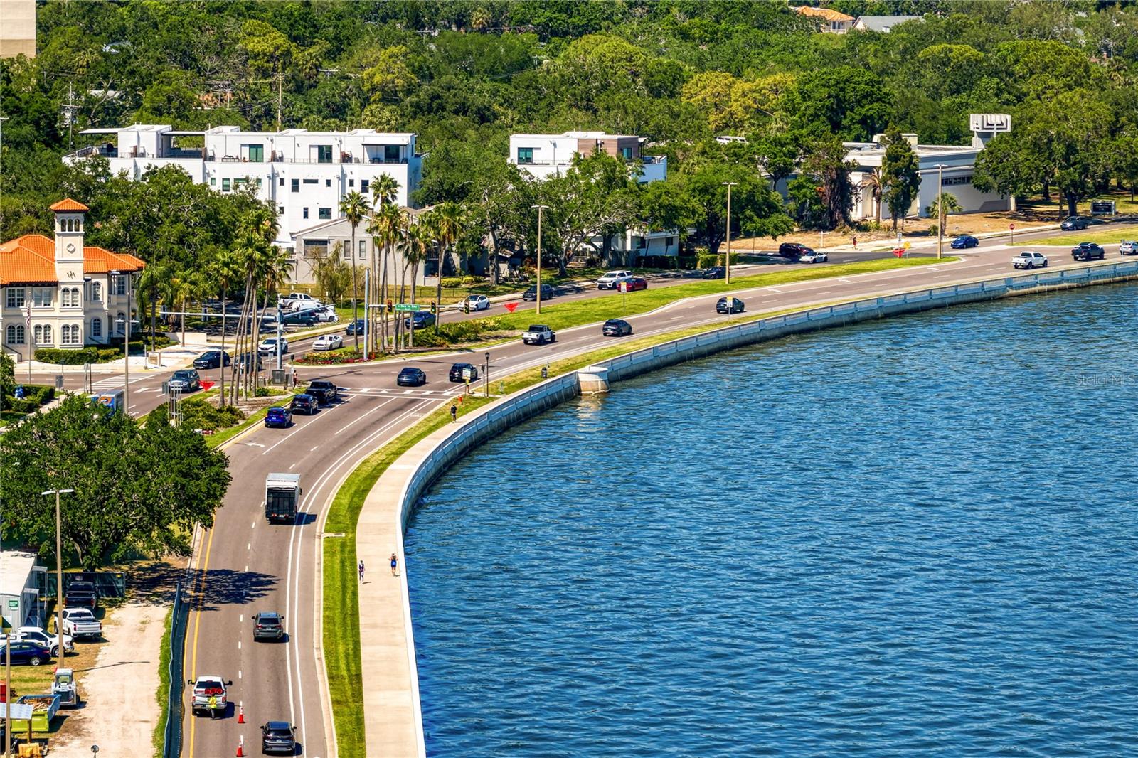 MONTE CARLO TOWERS A CONDOMINI - Residential Lease