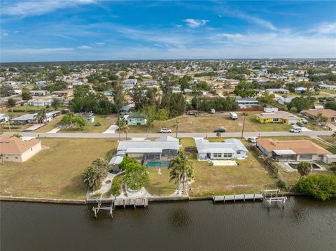 A home in PORT CHARLOTTE