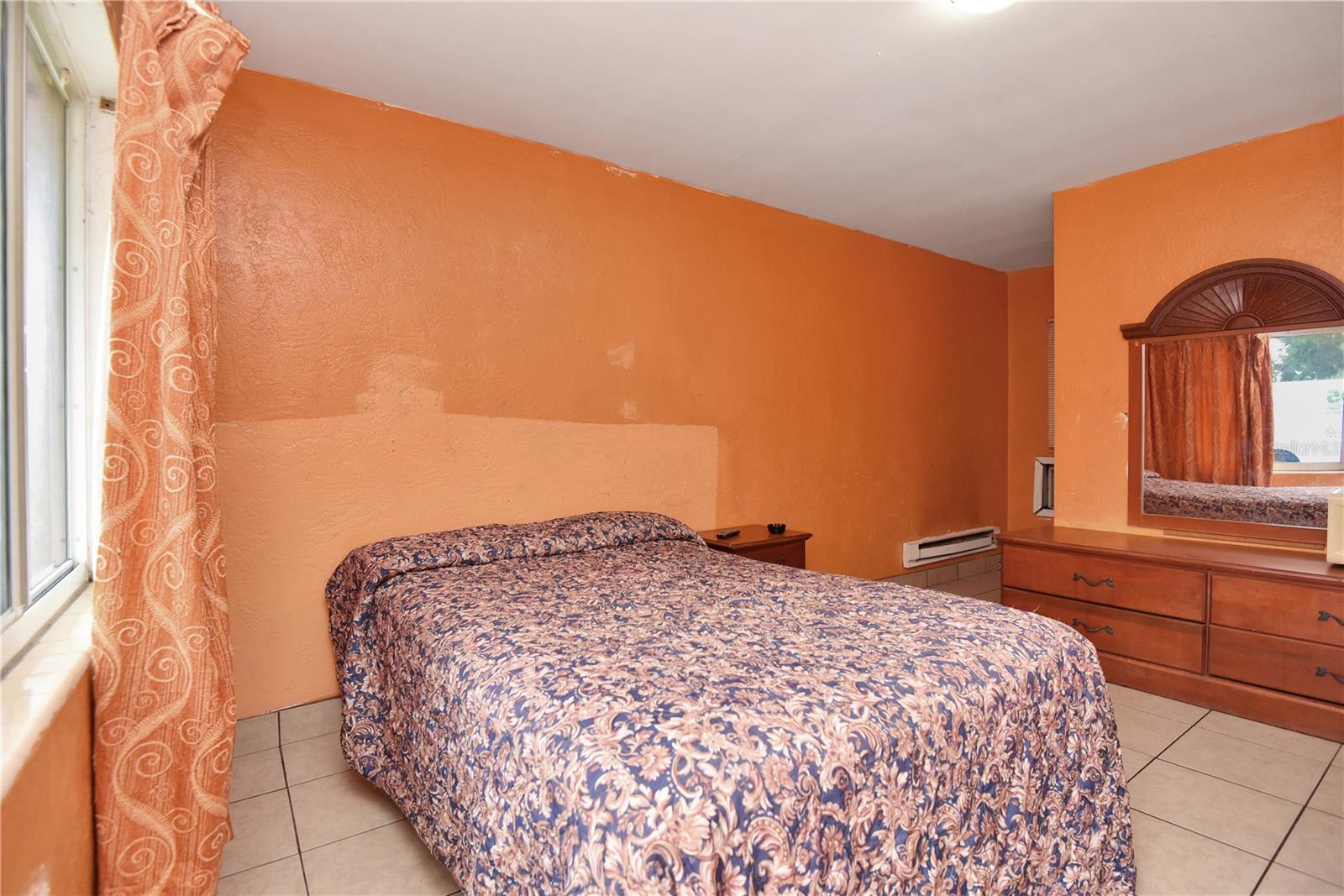 AVONDALE PARK 02 - Commercial Sale