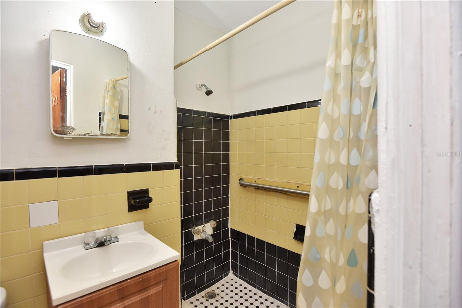 AVONDALE PARK 02 - Commercial Sale