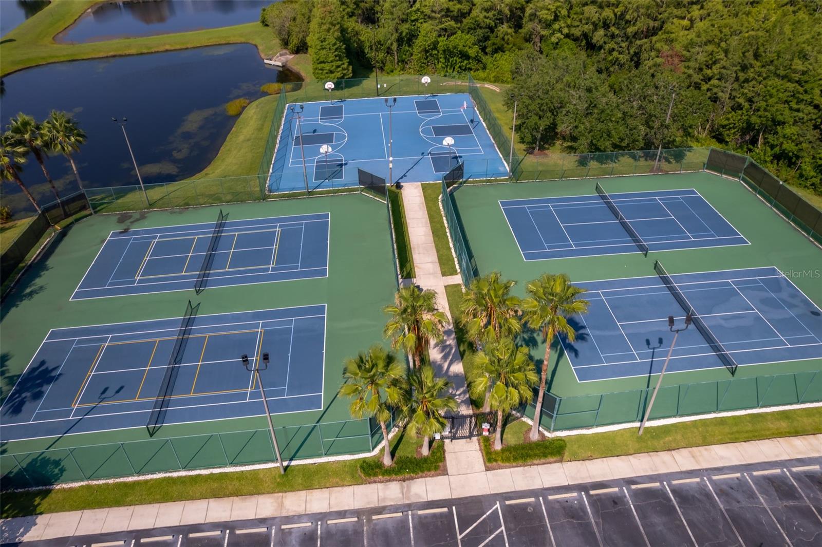 WYNDHAM LAKES ESTATES - Residential Lease