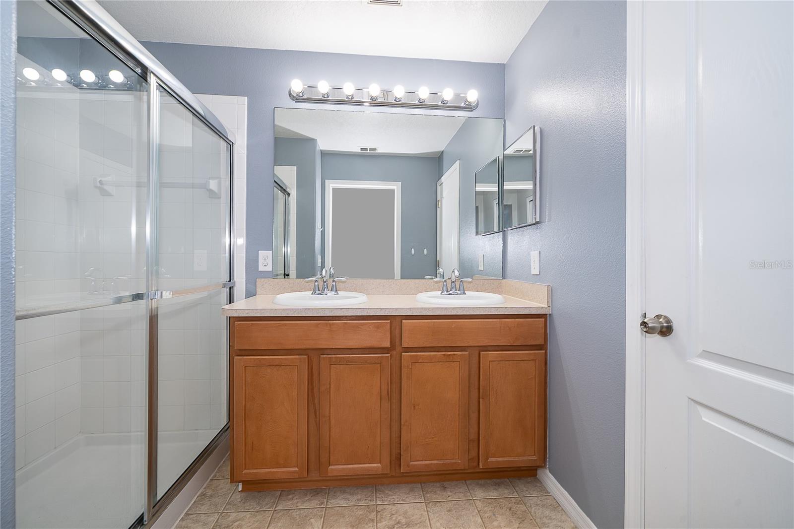 WYNDHAM LAKES ESTATES - Residential Lease