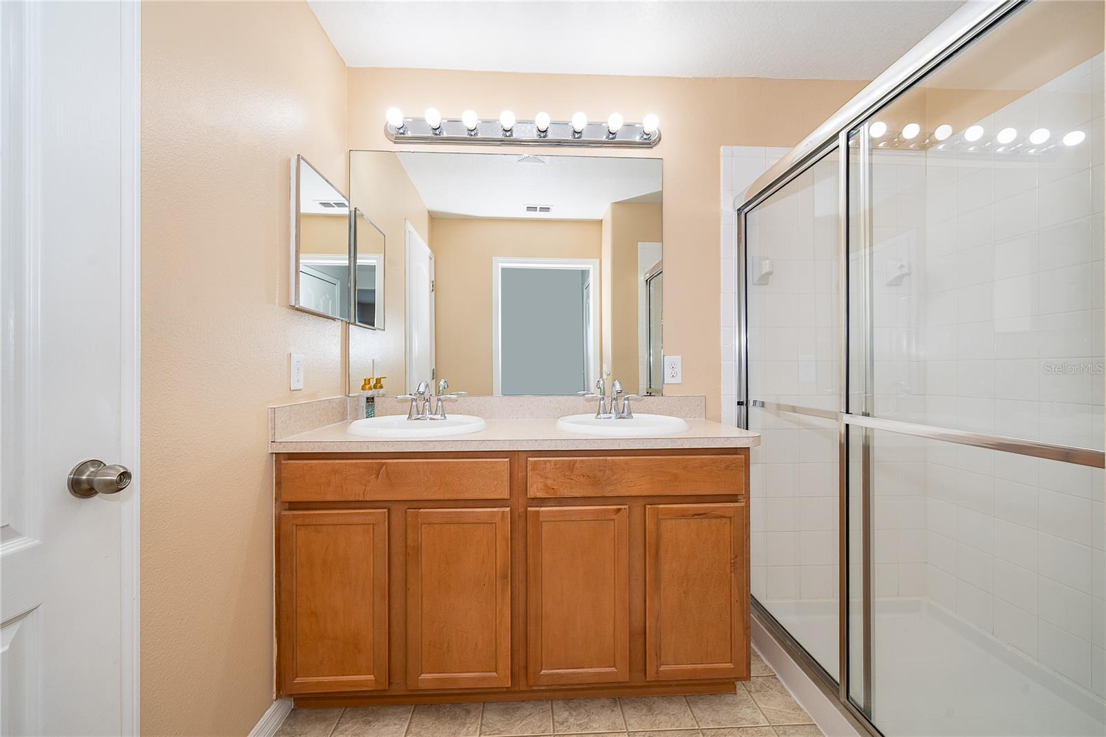 WYNDHAM LAKES ESTATES - Residential Lease