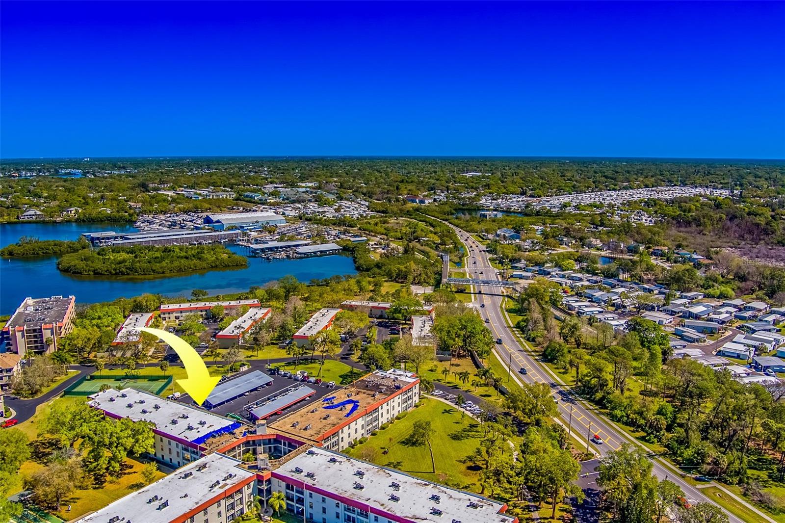 MEDITERRANEAN MANORS - Residential