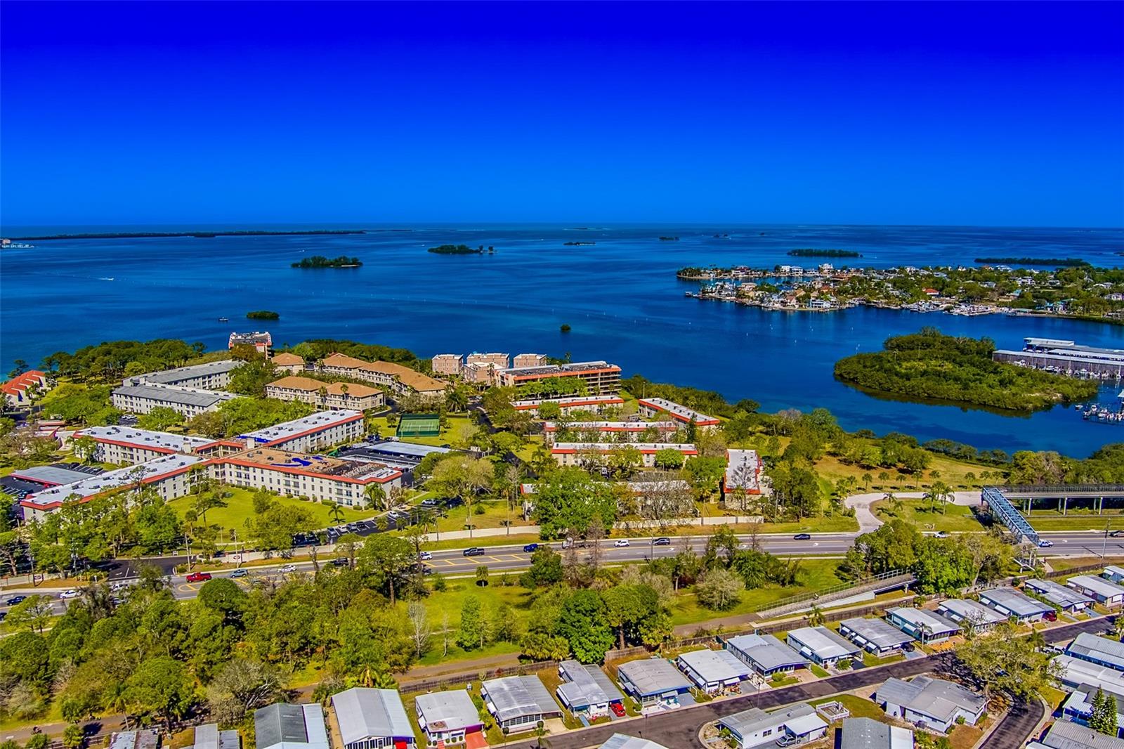 MEDITERRANEAN MANORS - Residential