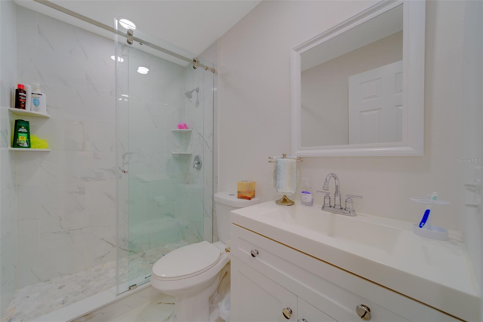 MEDITERRANEAN MANORS - Residential