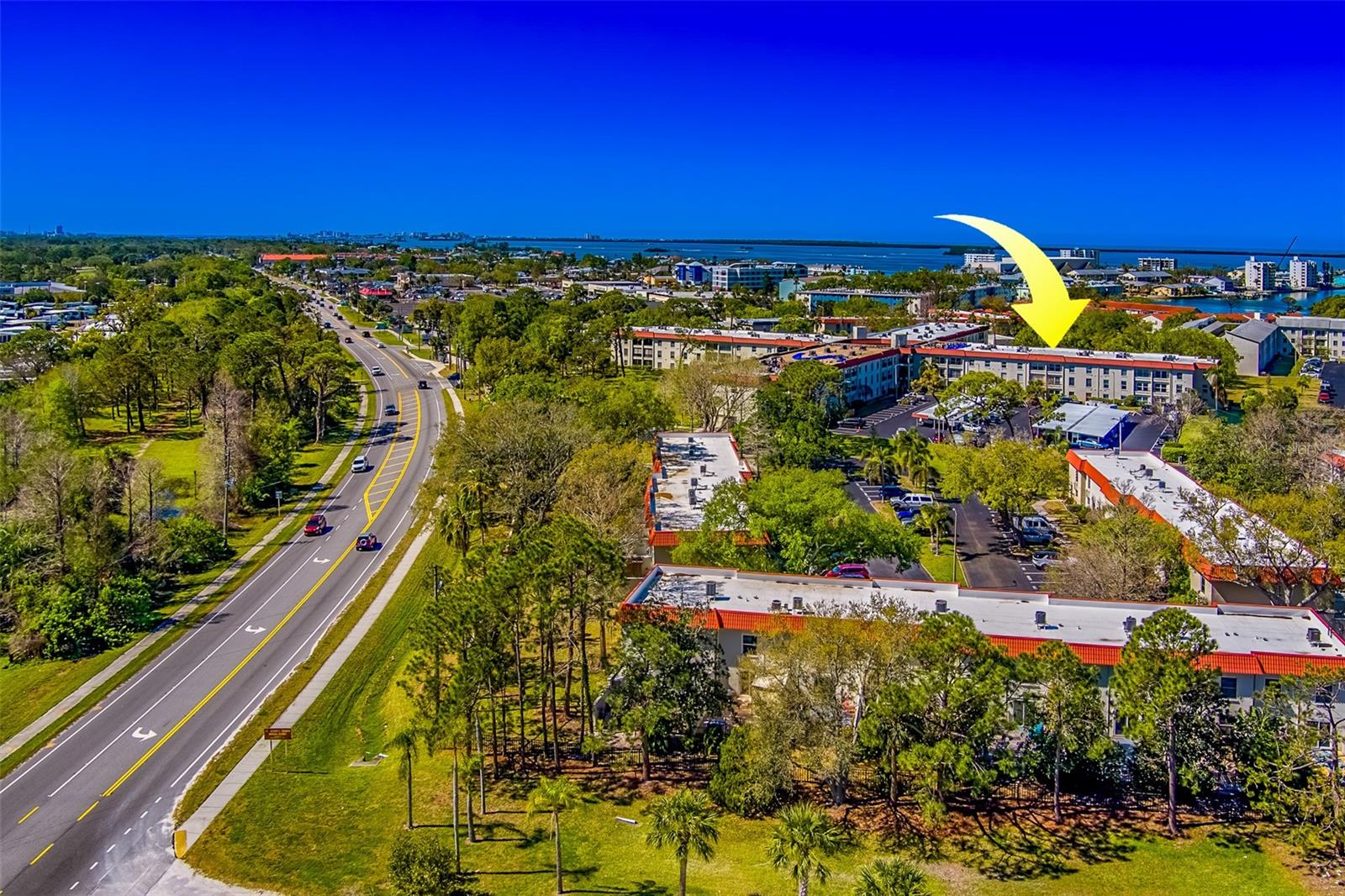 MEDITERRANEAN MANORS - Residential