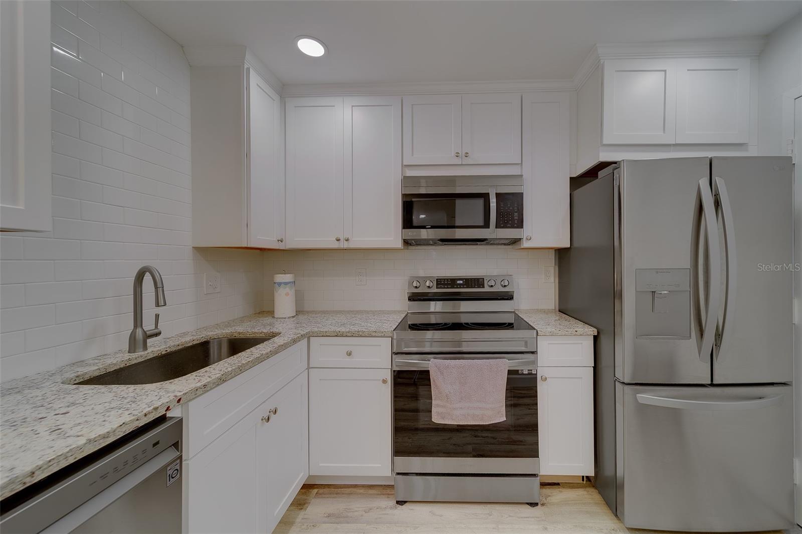 MEDITERRANEAN MANORS - Residential