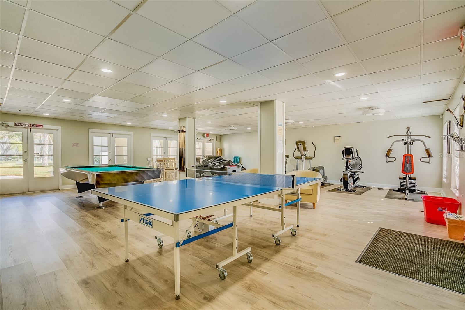 MEDITERRANEAN MANORS - Residential