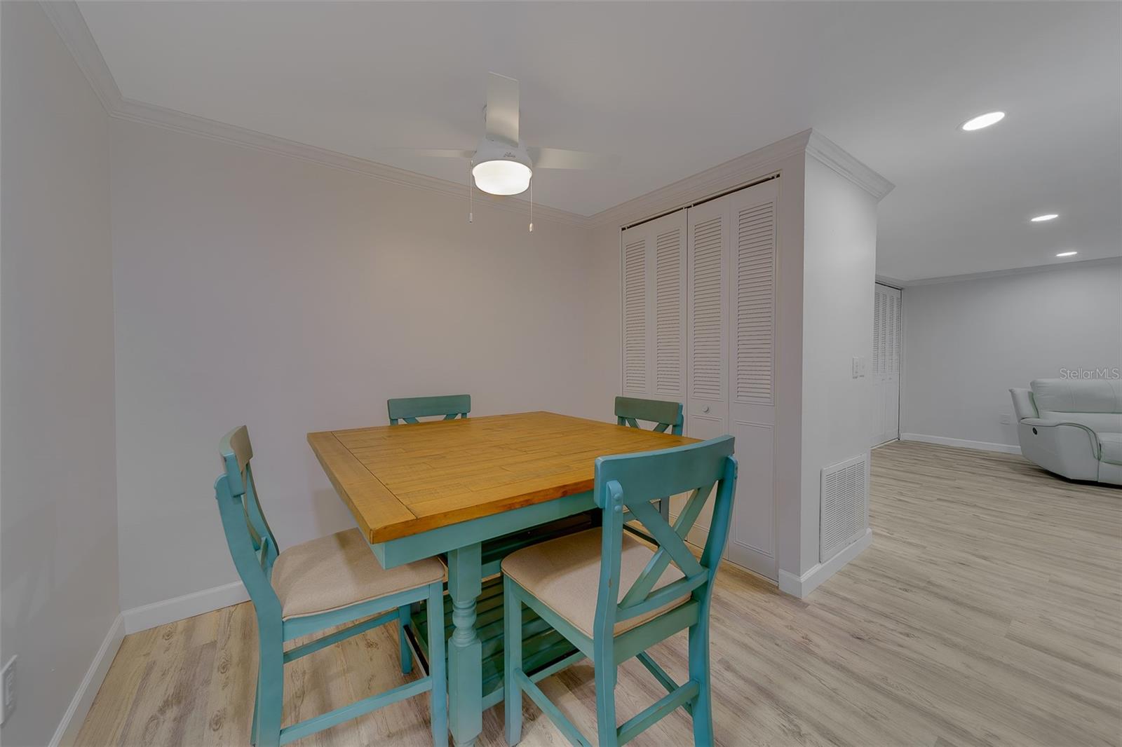 MEDITERRANEAN MANORS - Residential