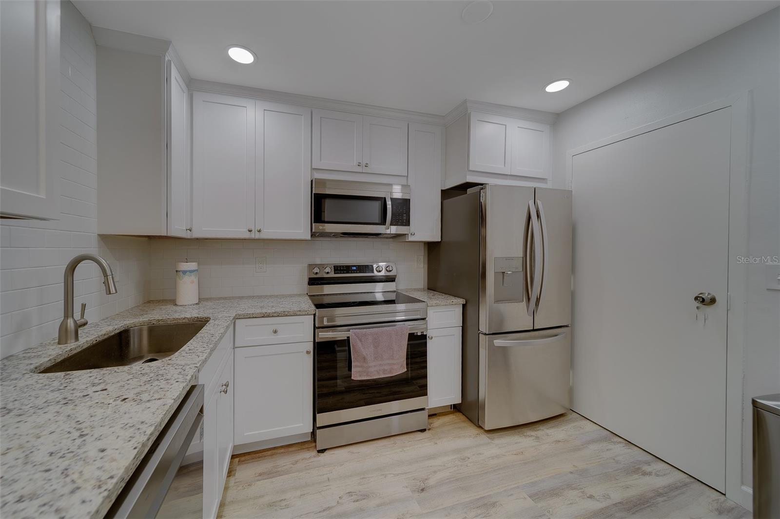 MEDITERRANEAN MANORS - Residential