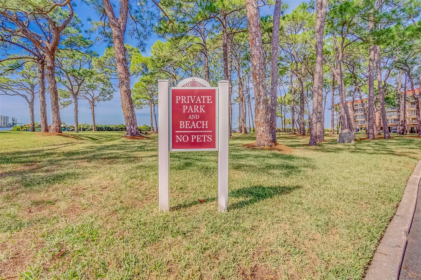 MEDITERRANEAN MANORS - Residential