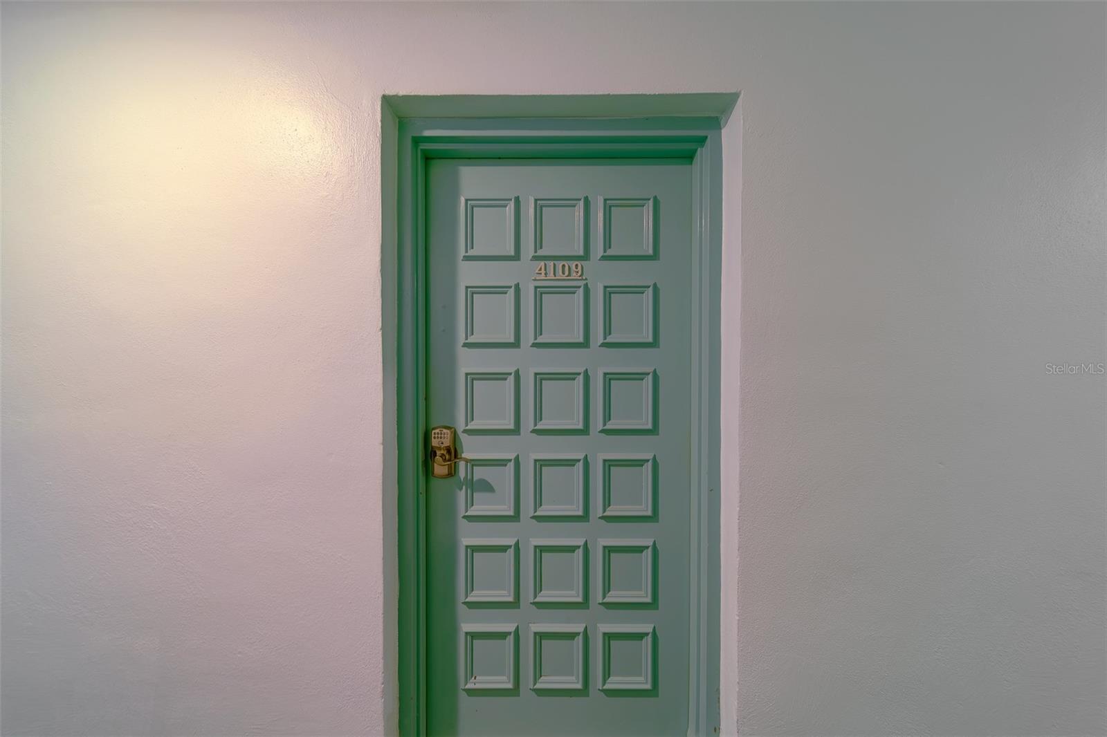 MEDITERRANEAN MANORS - Residential