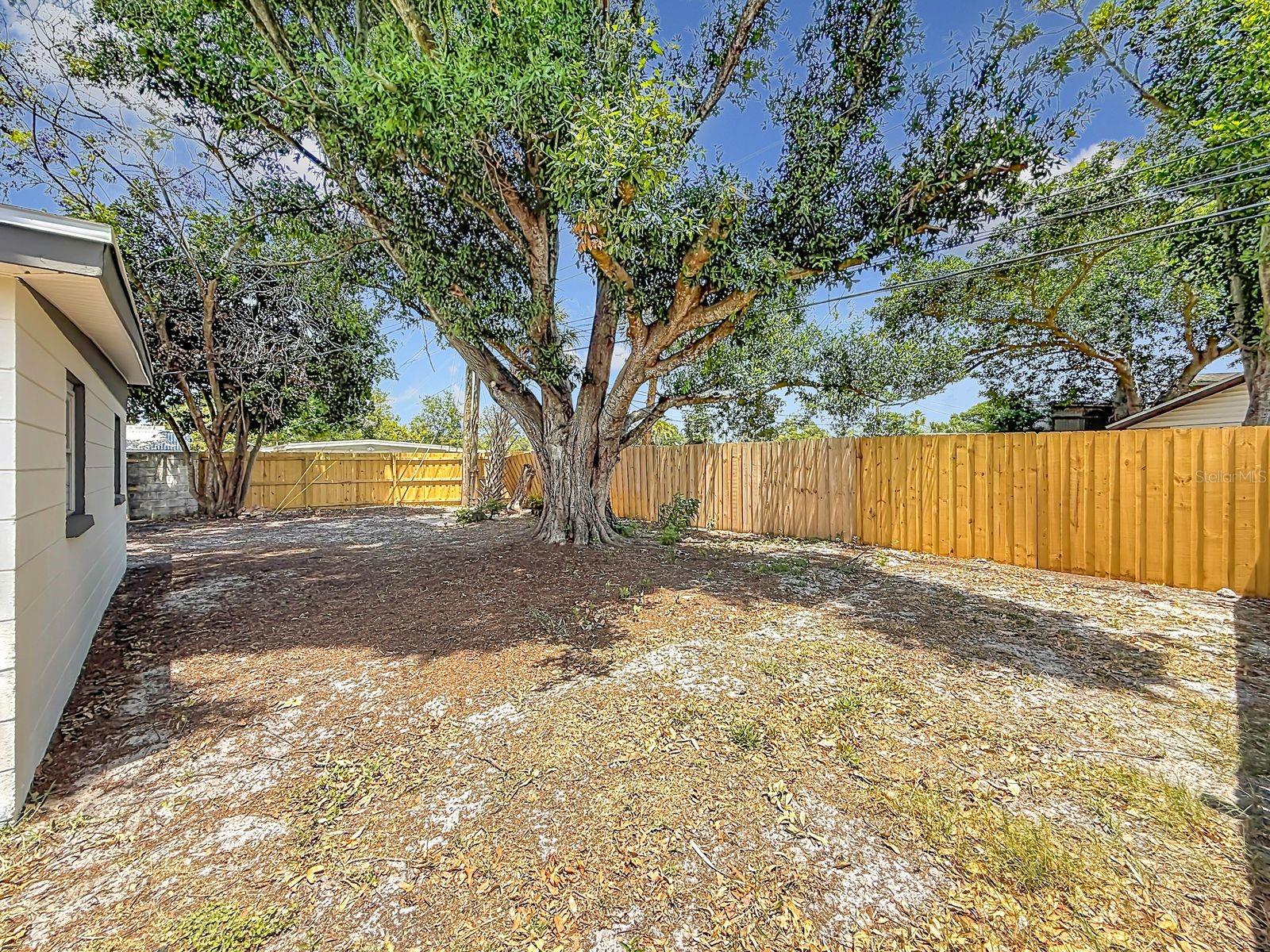 CRESTRIDGE 5TH ADD - Residential
