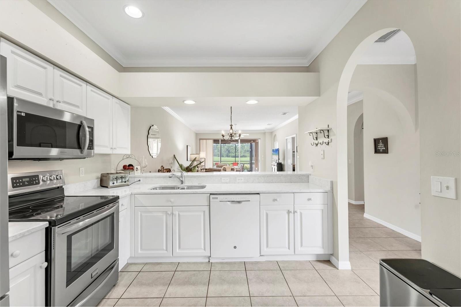 HERITAGE OAKS GOLF & COUNTRY CLUB - Residential