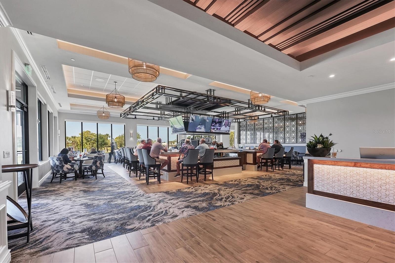 HERITAGE OAKS GOLF & COUNTRY CLUB - Residential