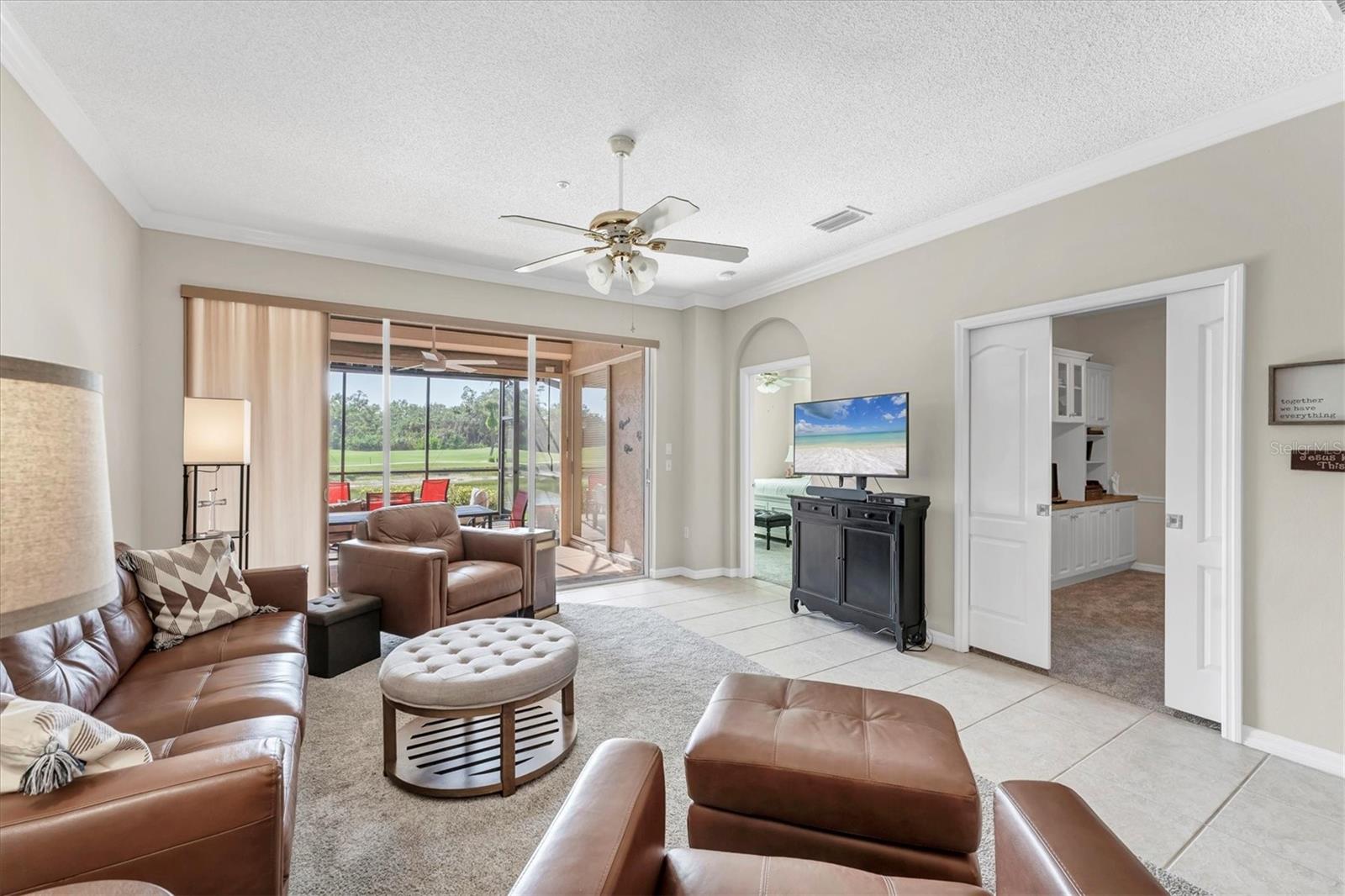 HERITAGE OAKS GOLF & COUNTRY CLUB - Residential