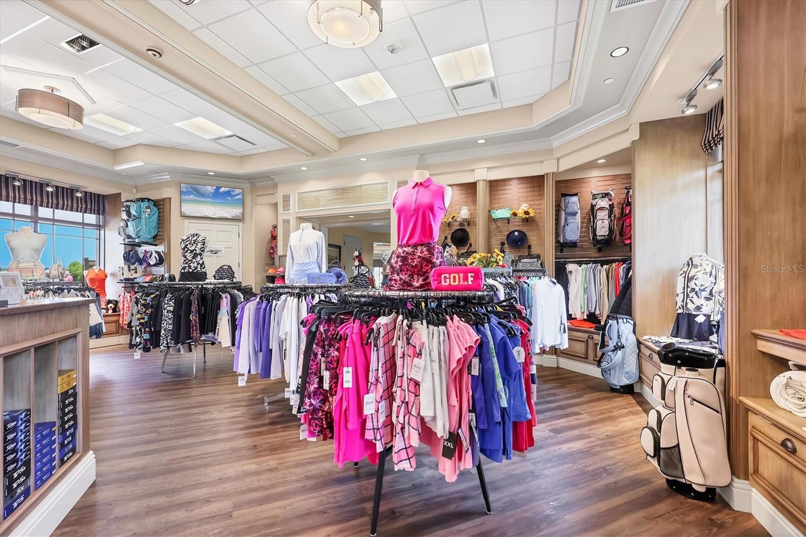 HERITAGE OAKS GOLF & COUNTRY CLUB - Residential