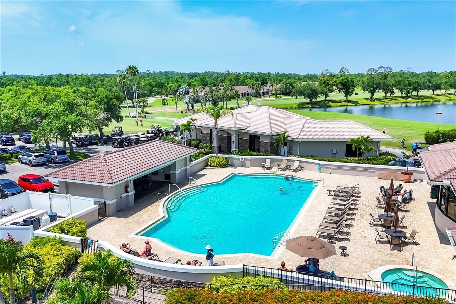 HERITAGE OAKS GOLF & COUNTRY CLUB - Residential