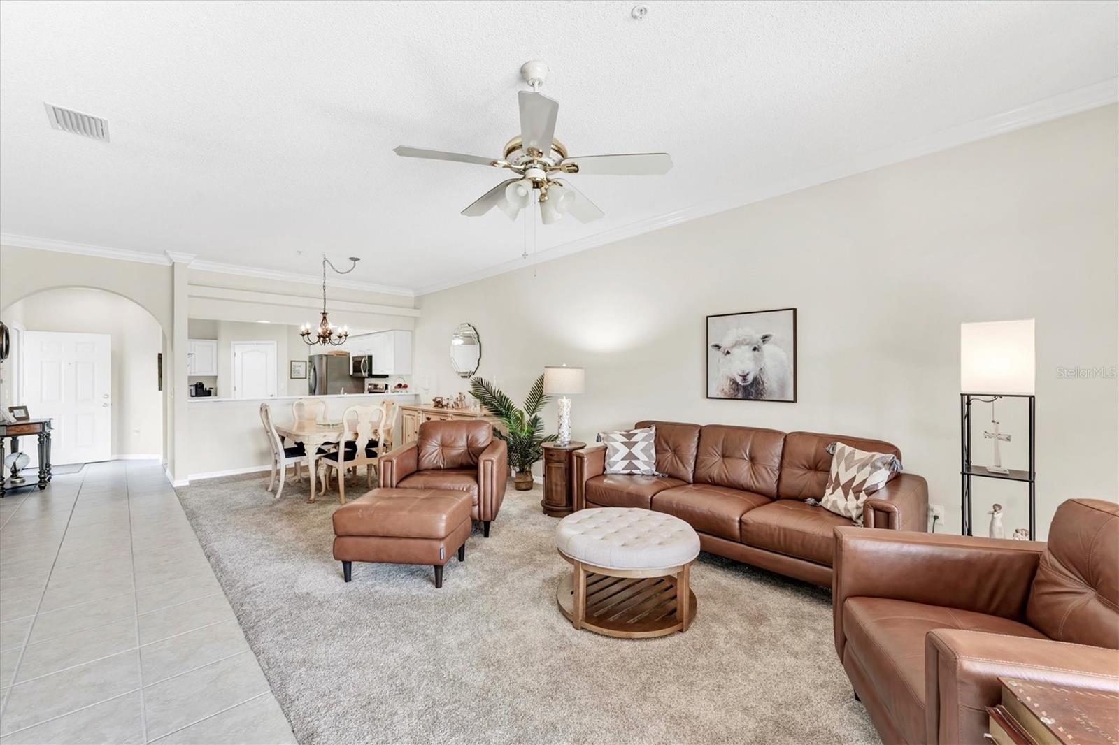 HERITAGE OAKS GOLF & COUNTRY CLUB - Residential