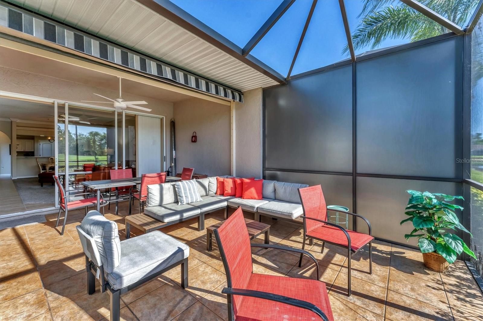 HERITAGE OAKS GOLF & COUNTRY CLUB - Residential