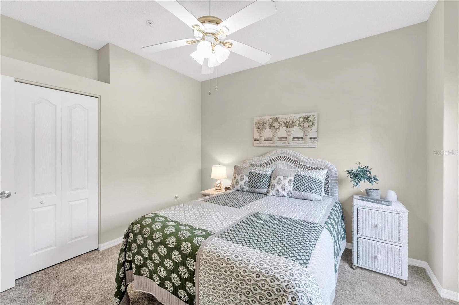 HERITAGE OAKS GOLF & COUNTRY CLUB - Residential