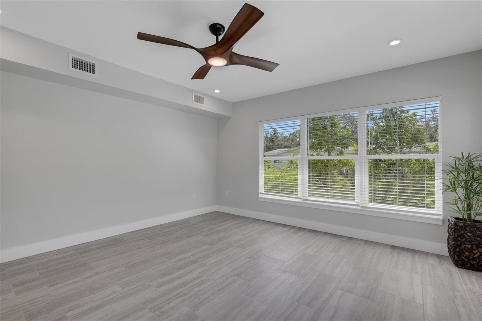 MARSHALL MANOR - Residential