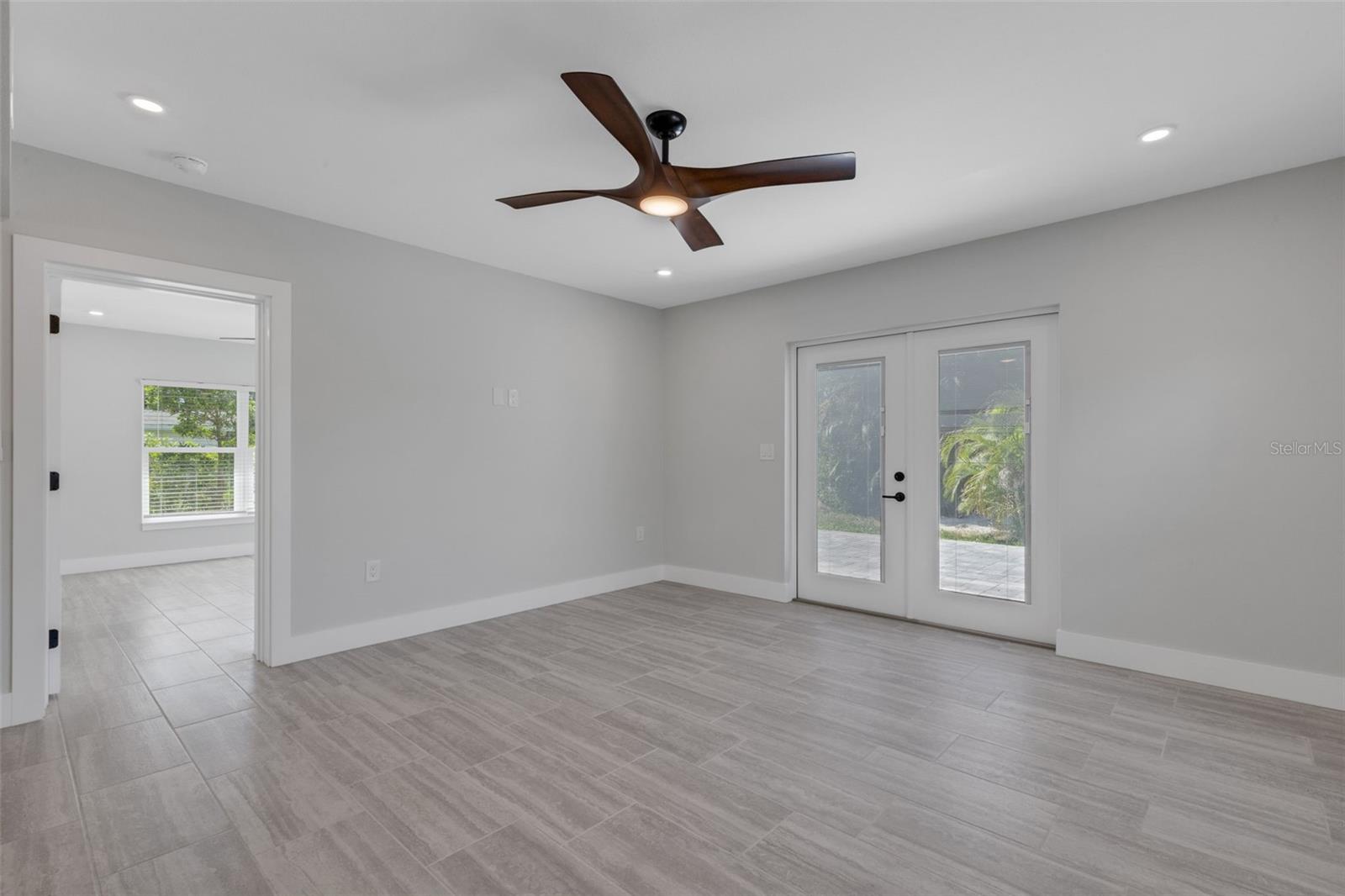 MARSHALL MANOR - Residential