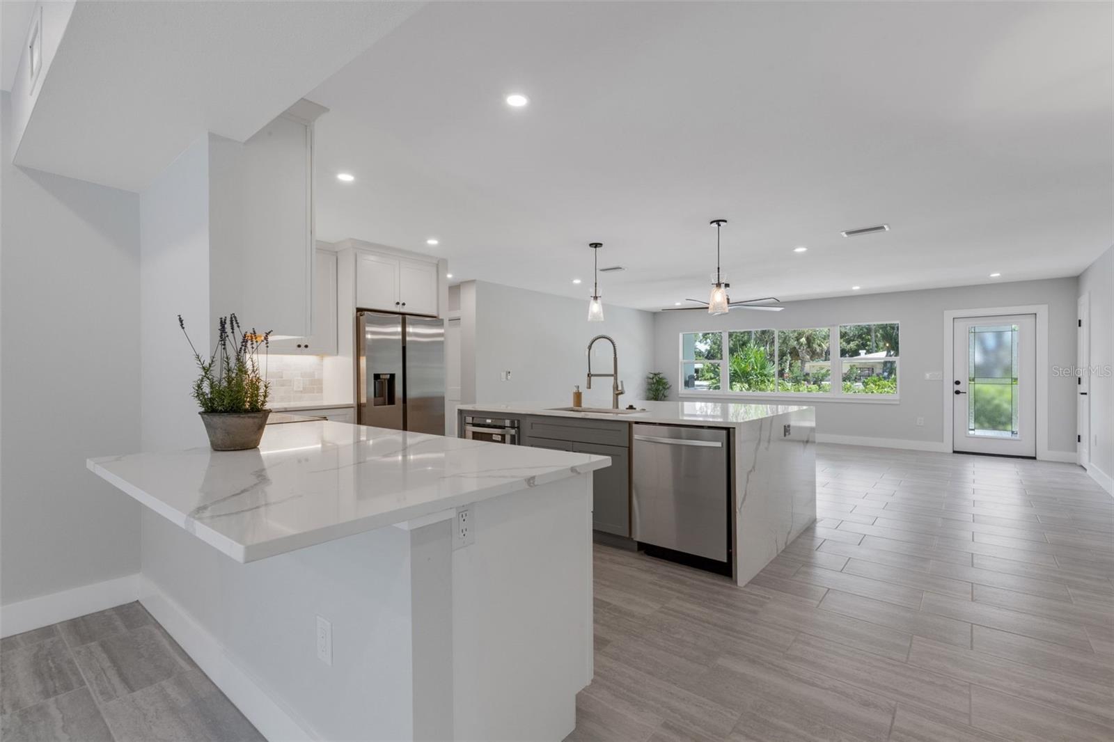 MARSHALL MANOR - Residential