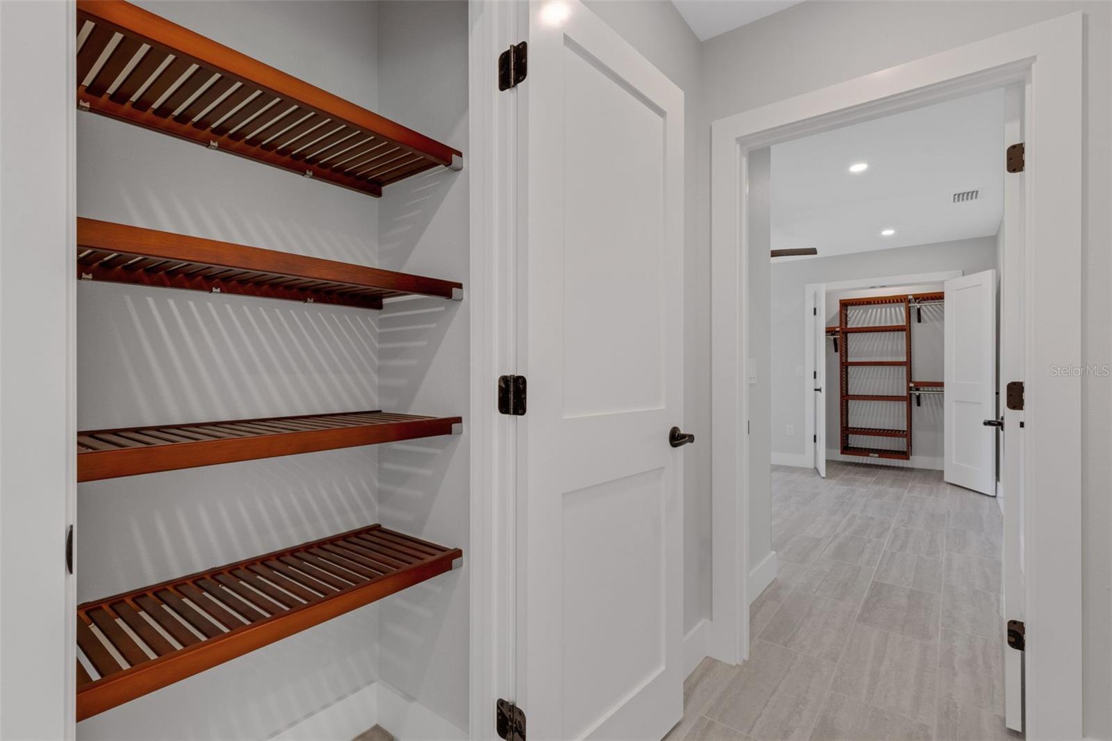 MARSHALL MANOR - Residential