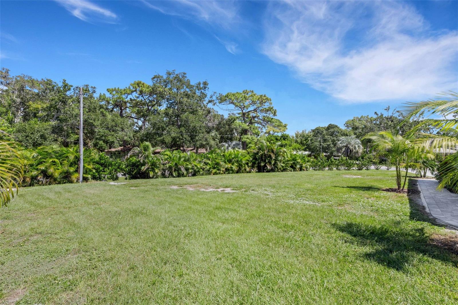 MARSHALL MANOR - Residential