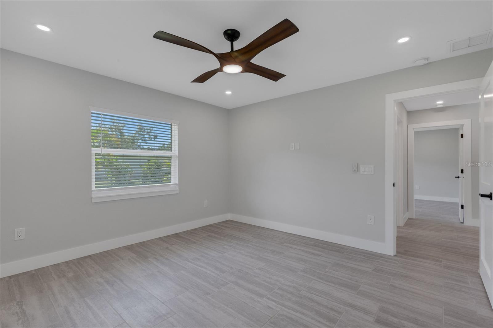 MARSHALL MANOR - Residential