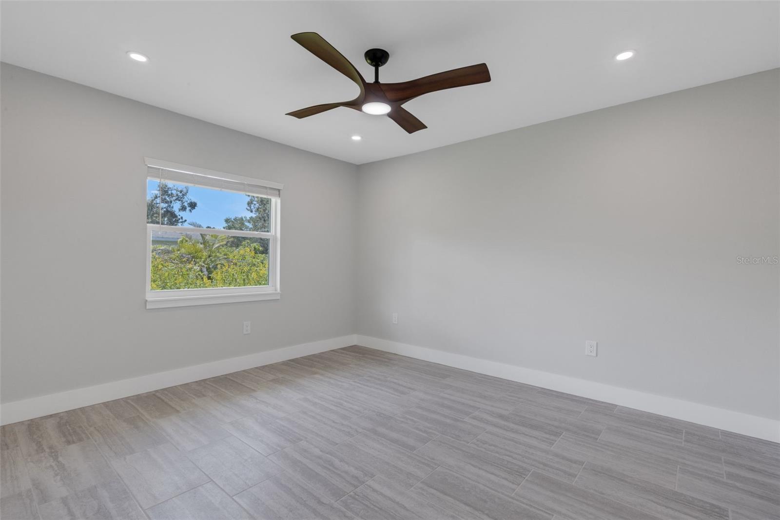 MARSHALL MANOR - Residential