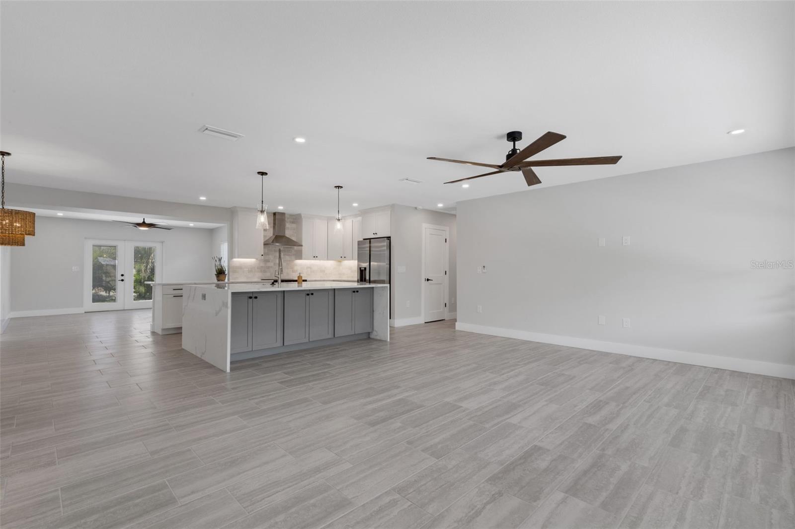 3857 MALEC CIRCLE