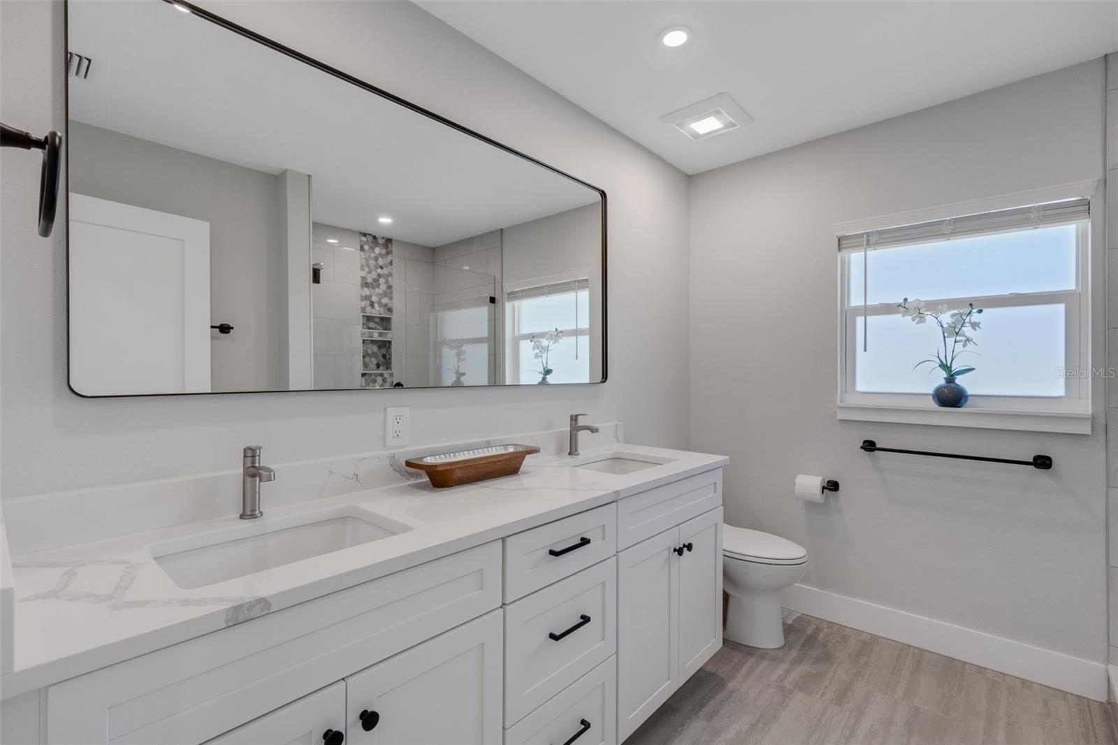 MARSHALL MANOR - Residential