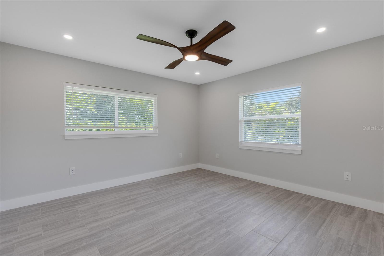 MARSHALL MANOR - Residential