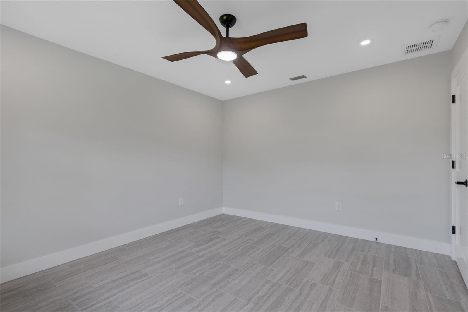 MARSHALL MANOR - Residential