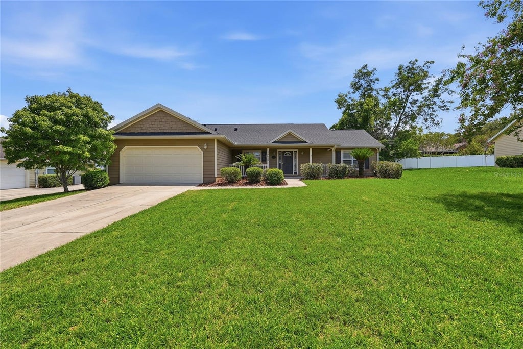 Photo of 14685 NW 151st Boulevard, Alachua, FL 32615 (MLS # GC540927)