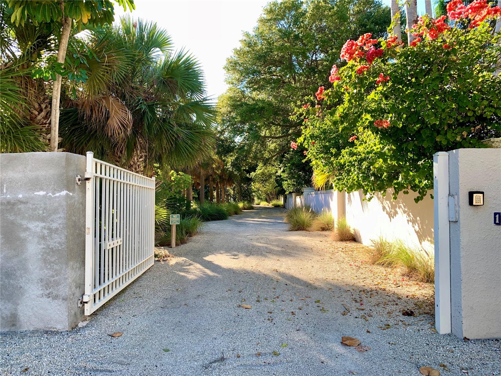 LIDO SHORES - Residential