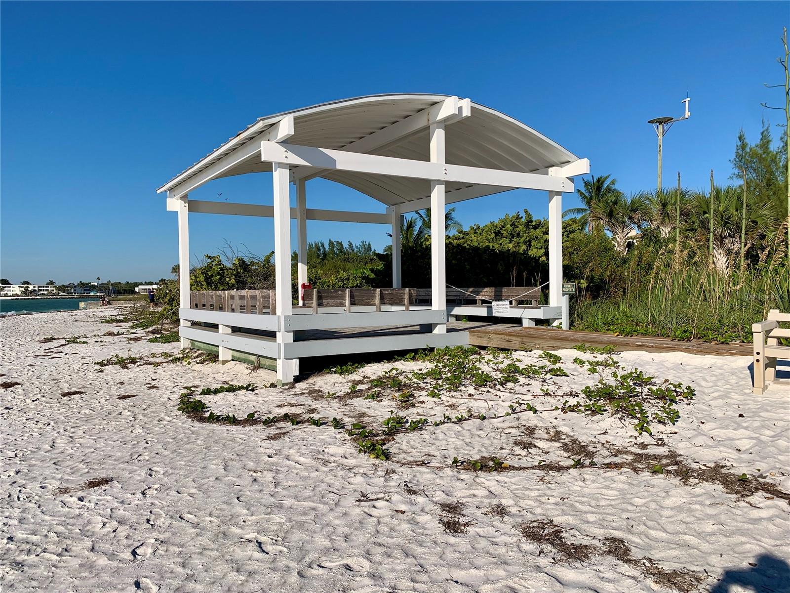 LIDO SHORES - Residential