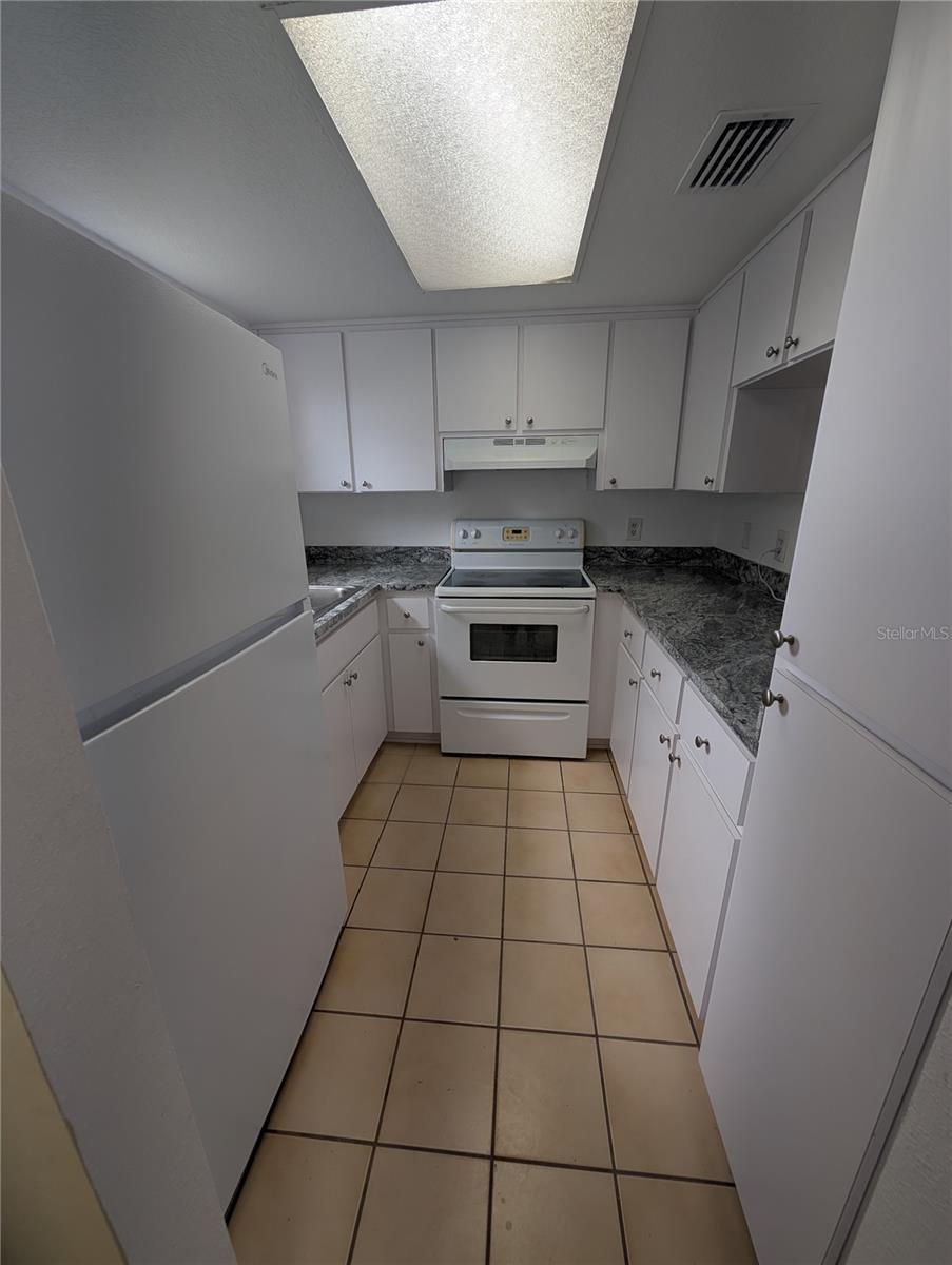 HARBOR VILLAS CONDO PH 03 - Residential