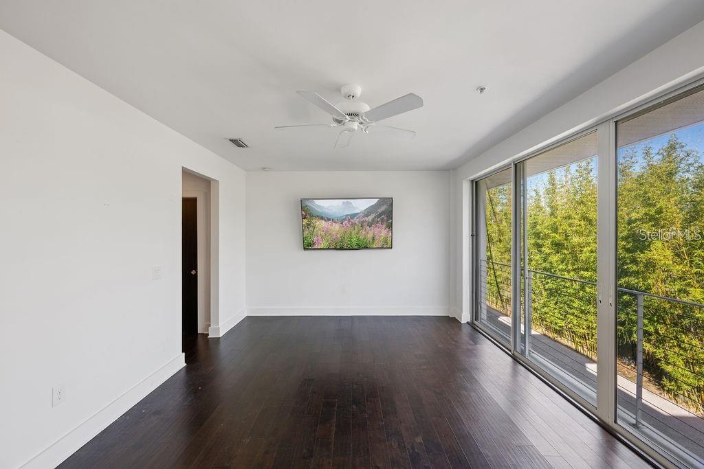 SWOOPE PARK - Residential