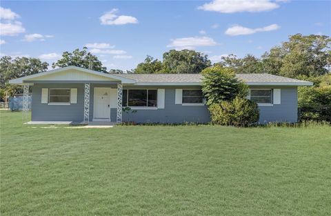 Photo of 1200 NE 45th Place, Ocala, FL 34479 (MLS # G5104007)