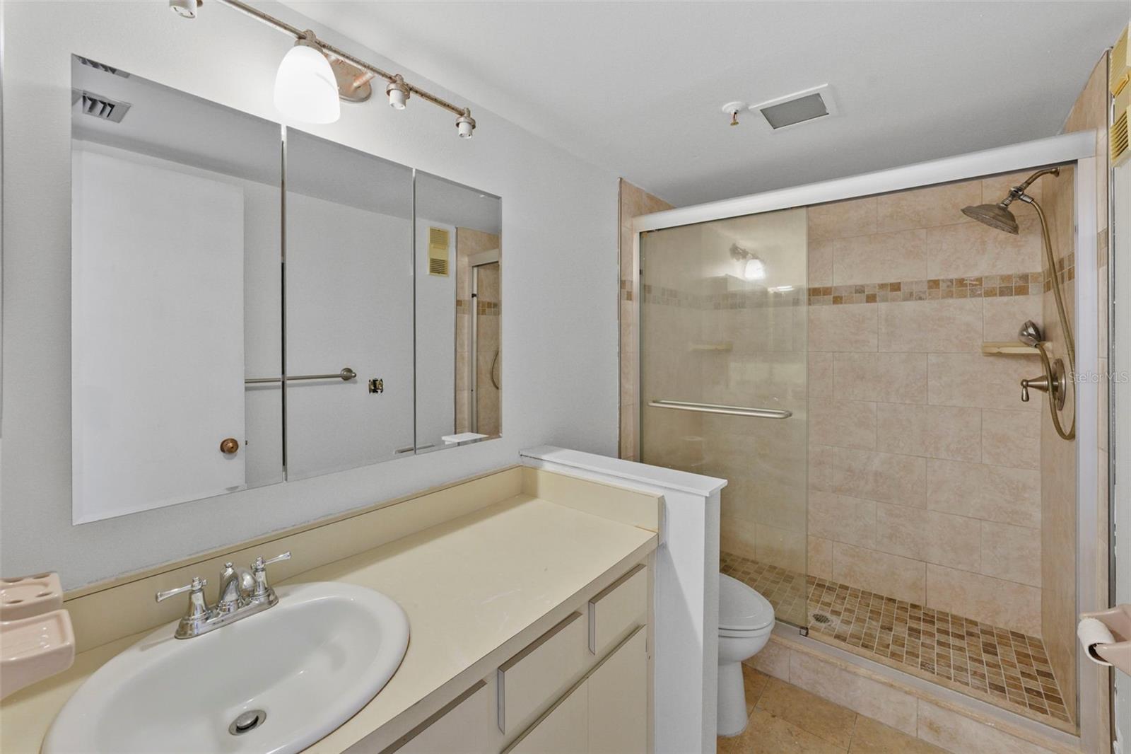 GOLDEN SHORES CONDO - Residential