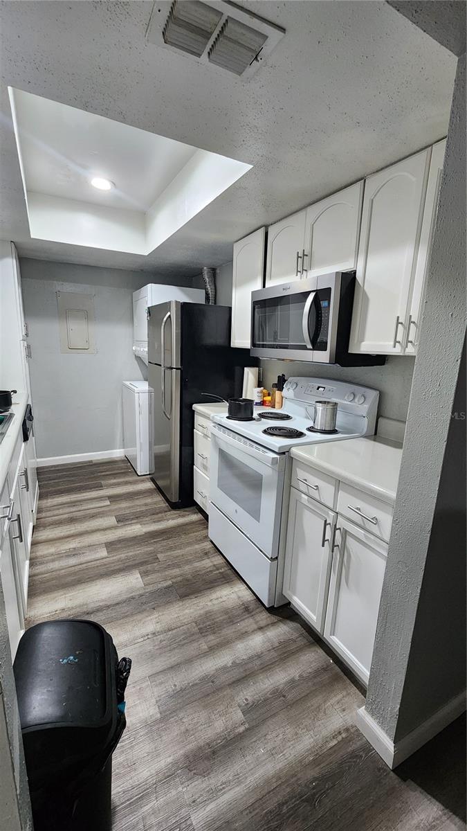 4341 AQUA VISTA DRIVE A