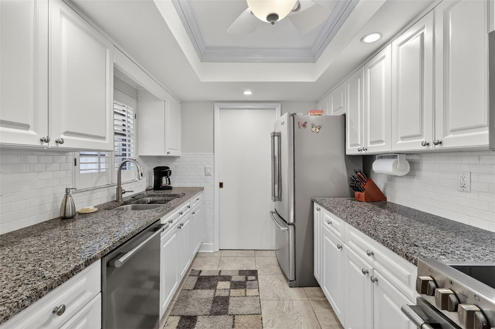 MOUNT DORA LAKE DORA VILLAS CONDO - Residential