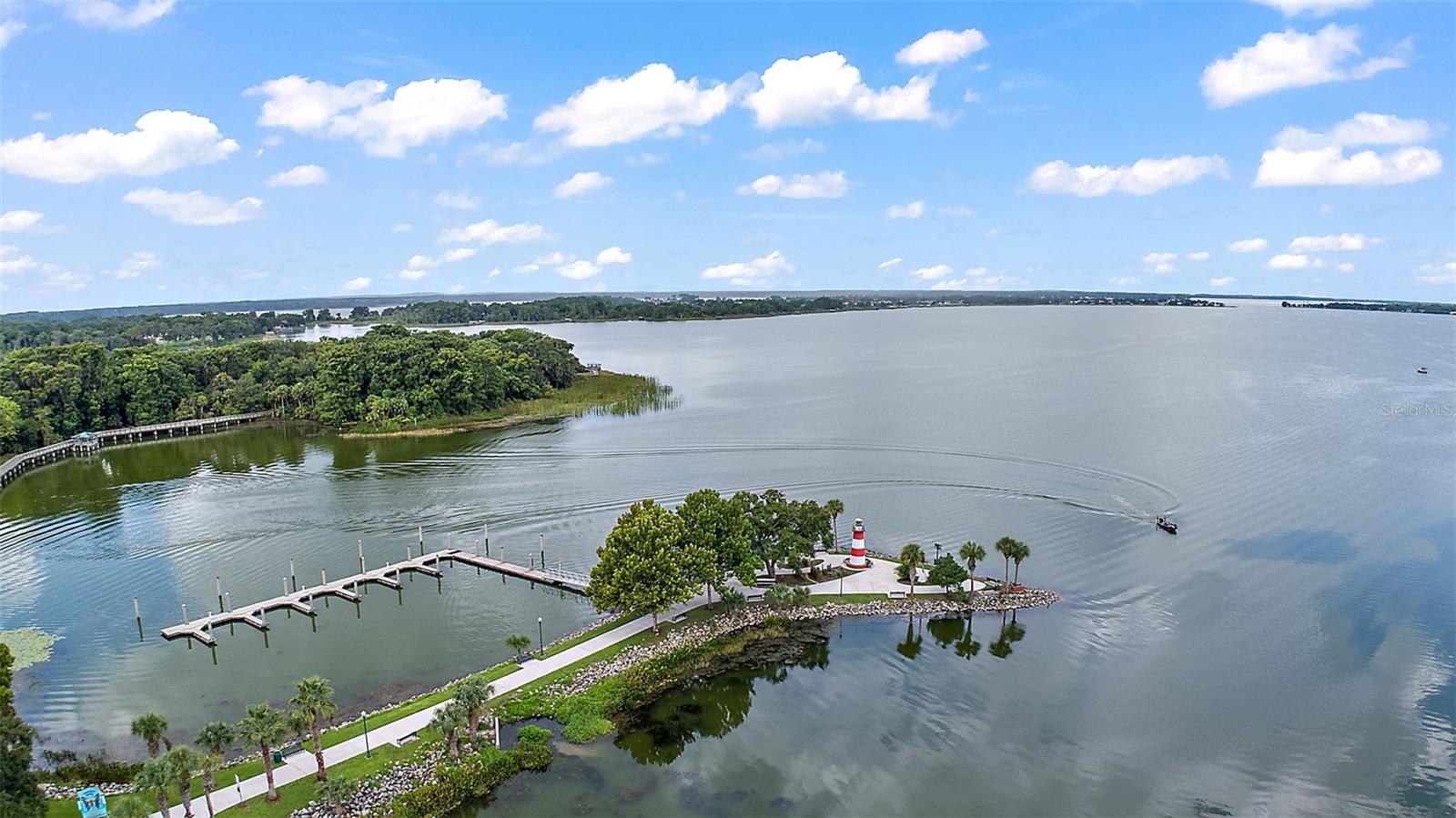 MOUNT DORA LAKE DORA VILLAS CONDO - Residential